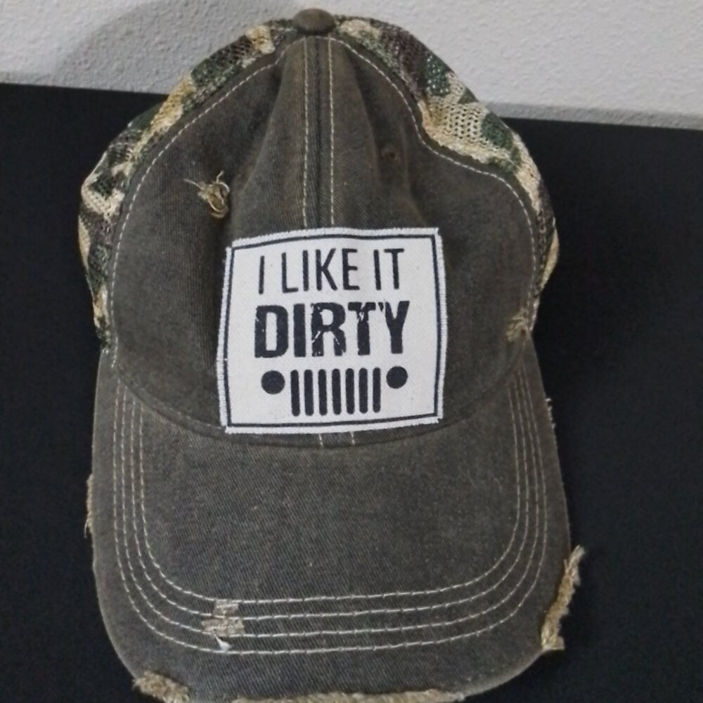I LIKE IT DIRTY Camou Mesh Back Distressed Trucker Cap